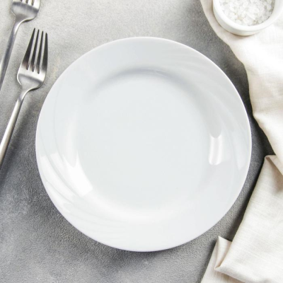 Тарелка д.200 мм мелкая Голубка "Белье" гр.Б (507918) в Новом Уренгое